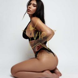 ESCORTS-ATHENS-GIRL-MIA-SEXY-BRUNNETE-HOT-5
